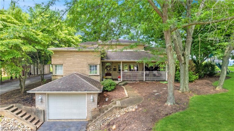 4039 PALISADES DRIVE, Weirton, WV - Photo 2