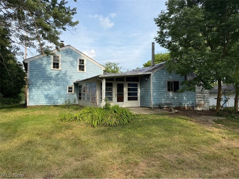 5116 Chillicothe Road, Chagrin Falls, OH - Photo 3
