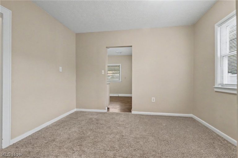 1854 Olympic Street, Cuyahoga Falls, OH - Photo 8