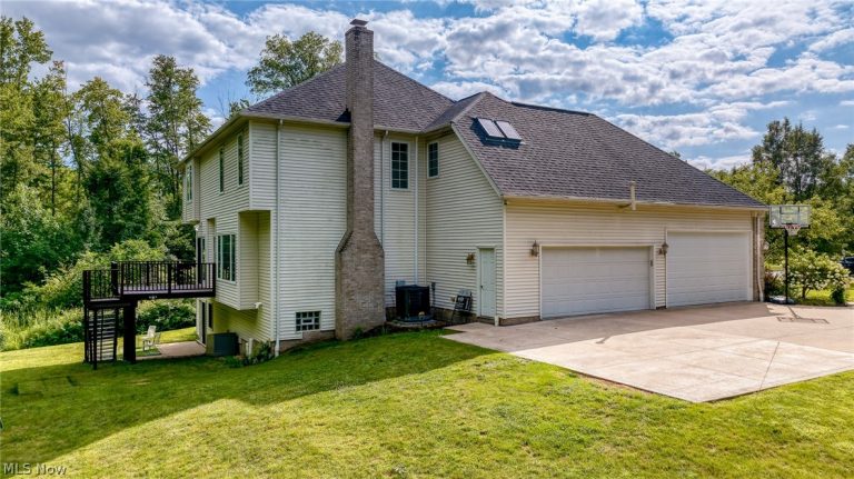 37462 Tidewater Drive, Solon, OH - Photo 3