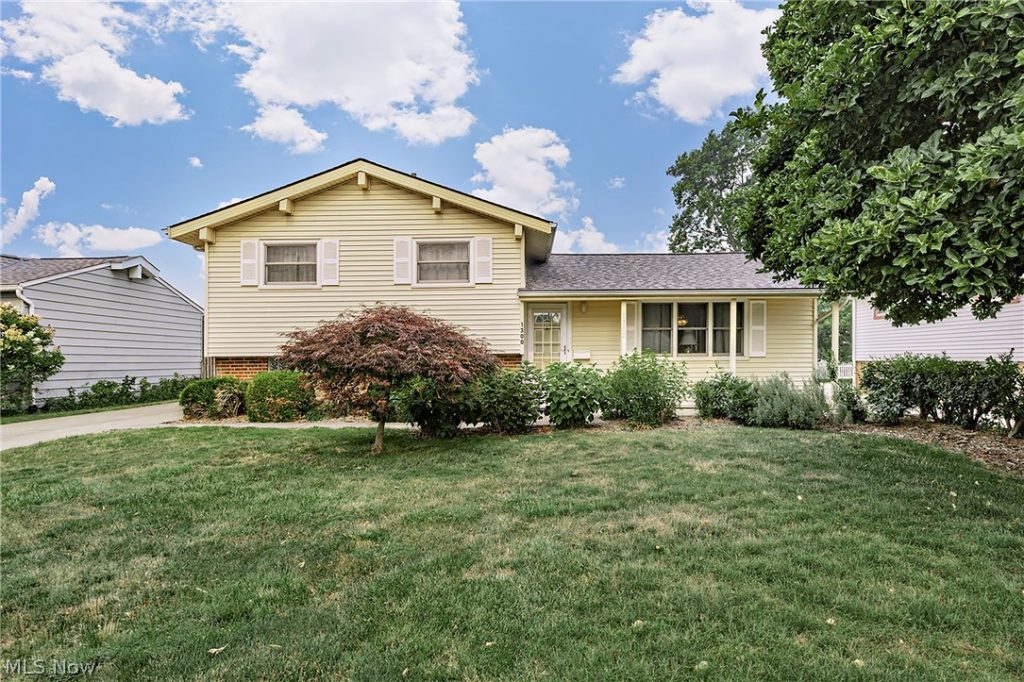 1300 Giesse Drive, Mayfield Heights, OH