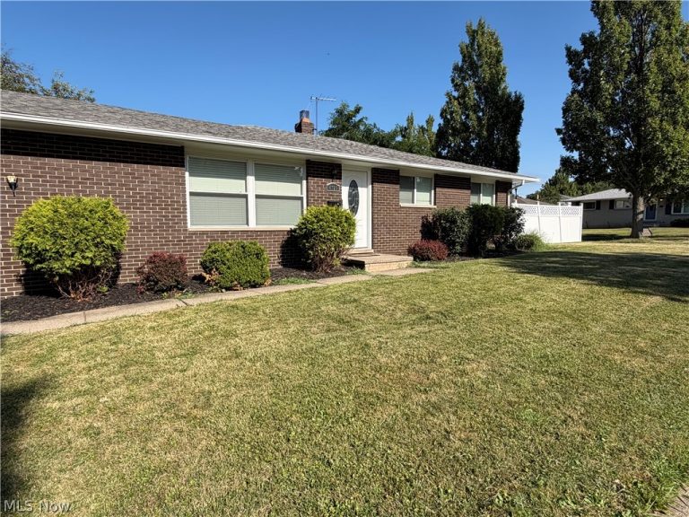 4725 Eric Avenue, Cleveland, OH - Photo 3