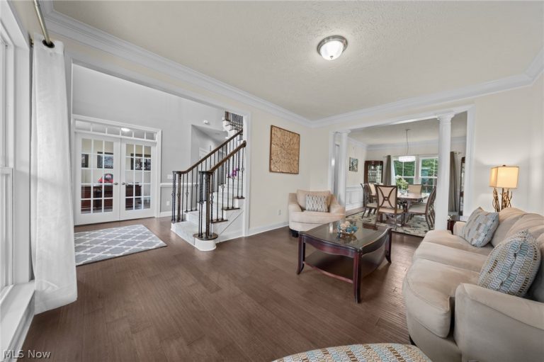 2631 Palmer Lane, Avon, OH - Photo 8