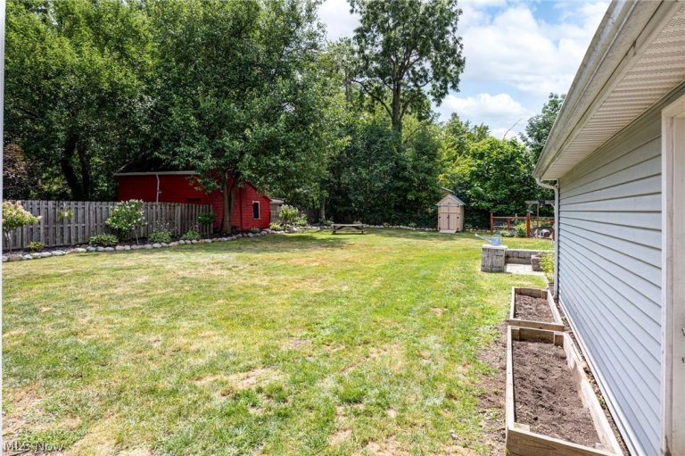108 Center Street, Berea, OH - Photo 6