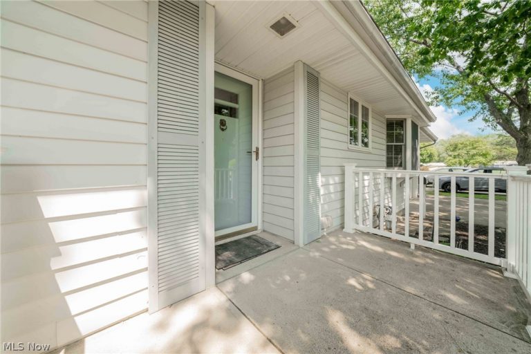 1094 Pasadena Avenue, Elyria, OH - Photo 4