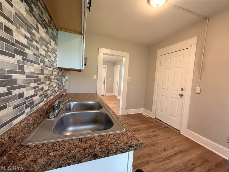 3205 Denison Avenue, Cleveland, OH - Photo 8