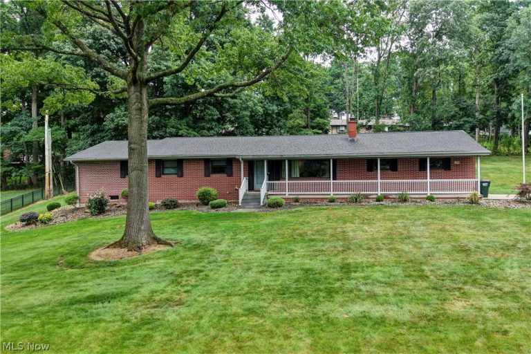 2510 Willow Brook Drive, Dover, OH, 44622