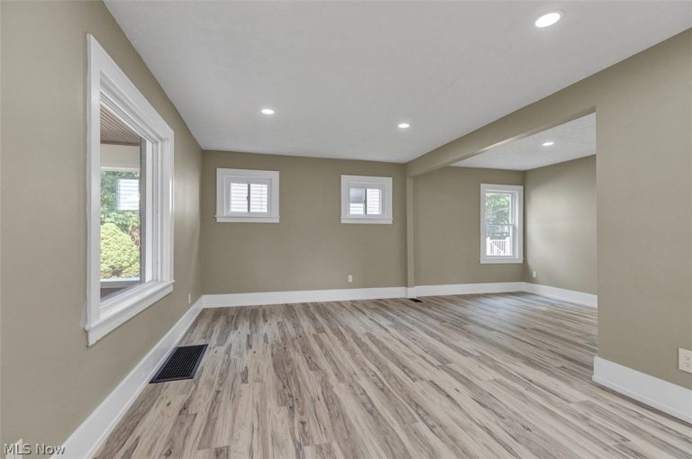 1904 34th Street, Lorain, OH - Photo 4