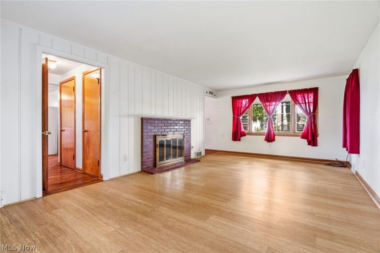 321 Woodrow Street, North Canton, OH - Photo 8
