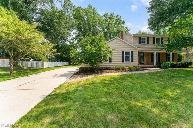 442 Briarcliff Drive, Canfield, OH - Photo 2