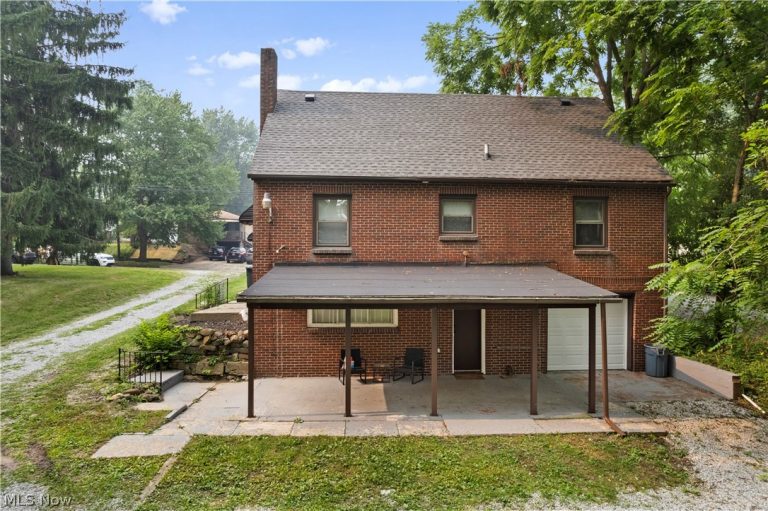 2442 Newton Street, Akron, OH - Photo 6