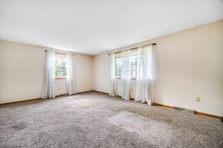 731 Redwood Drive, Canal Fulton, OH - Photo 8