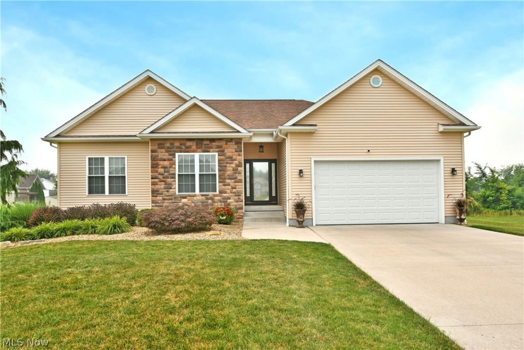 6460 Bay Meadow Court, Youngstown, OH