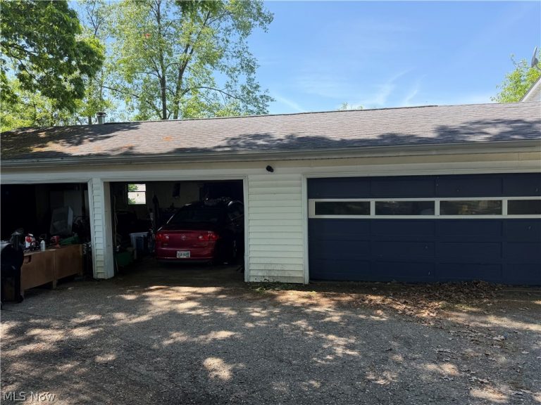 327 Cayuga Avenue, Canton, OH - Photo 2