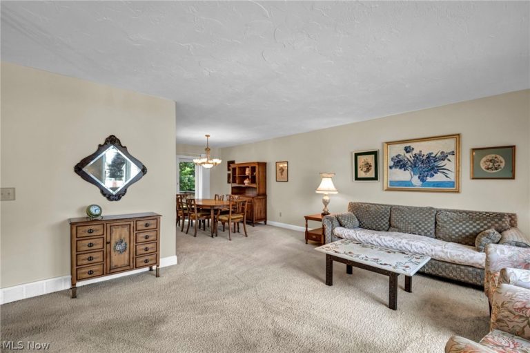 5669 Marble Lane, Willoughby, OH - Photo 5