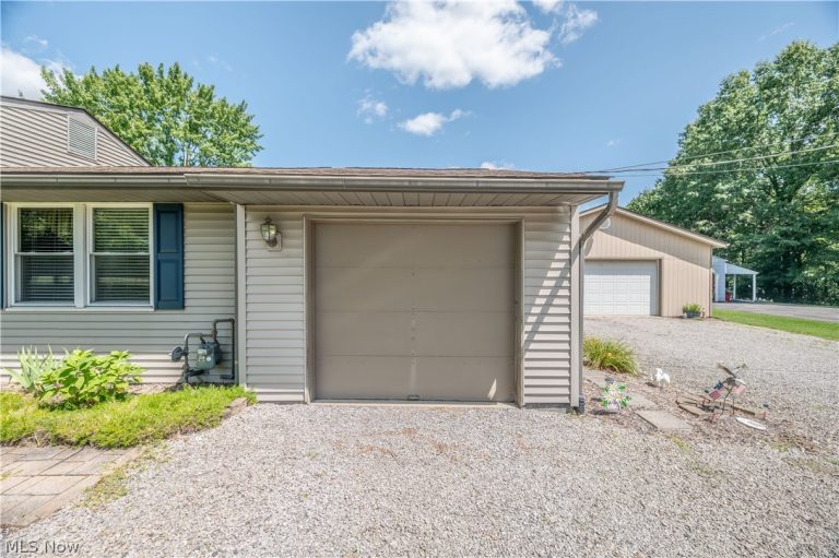 6142 Fairview Road, Austintown, OH - Photo 5