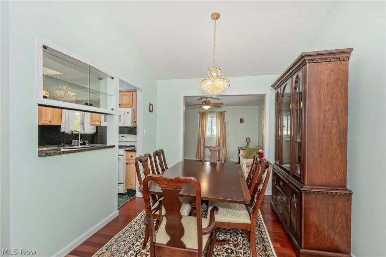1300 Giesse Drive, Mayfield Heights, OH - Photo 8