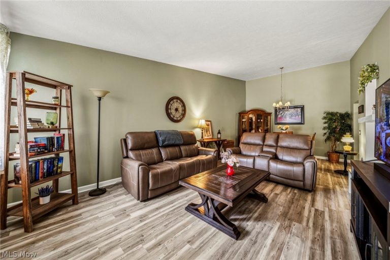 7136 Churchill Place, Concord Twp, OH - Photo 4