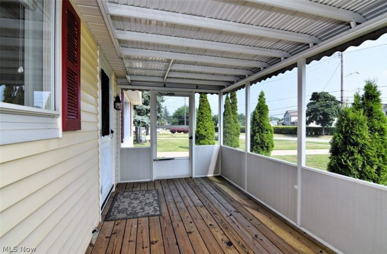 232 293rd Street, Willowick, OH - Photo 4
