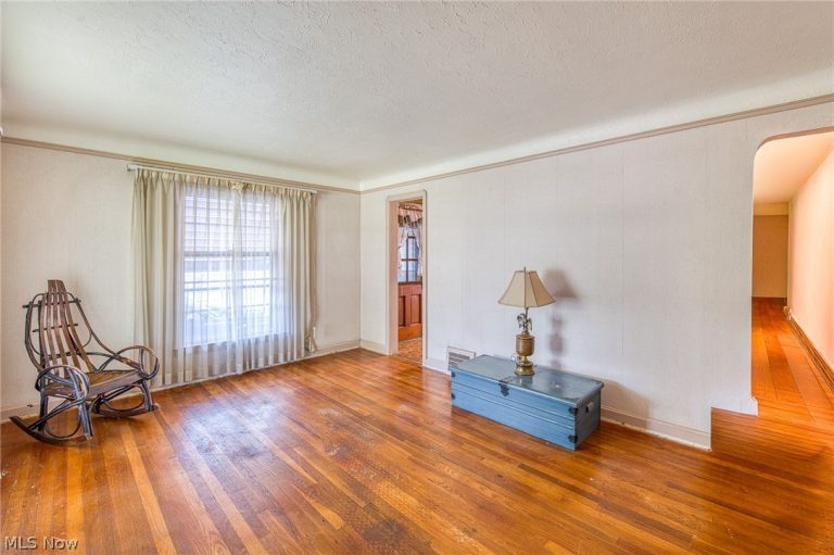 354 260th Street, Euclid, OH - Photo 4