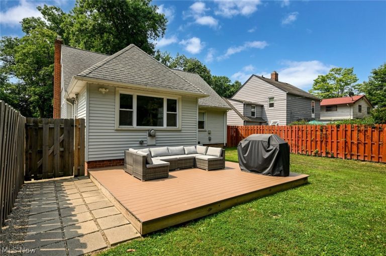 5295 Case Avenue, Lyndhurst, OH - Photo 3