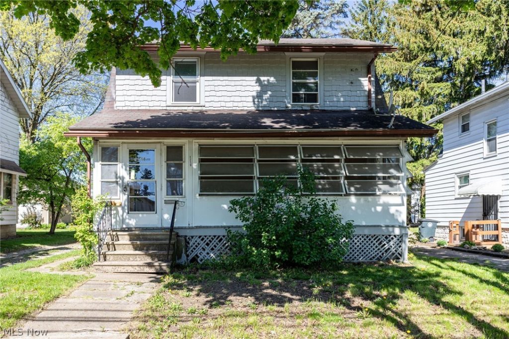 1210 Brown Street, Akron, OH
