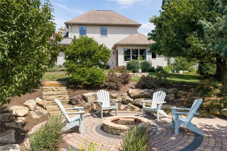 1136 Laurel Green Drive, North Canton, OH - Photo 6