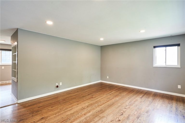 1500 Marlowe Avenue, Akron, OH - Photo 3