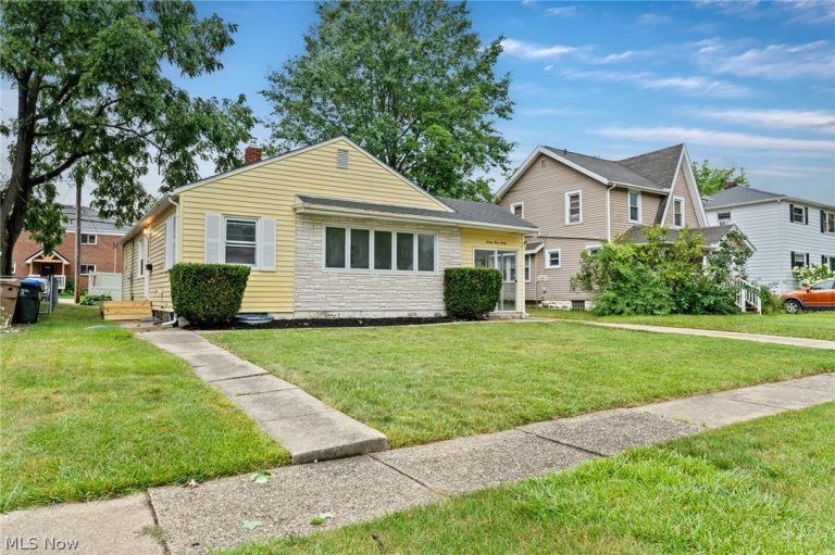 2330 21 Street, Cuyahoga Falls, OH - Photo 2