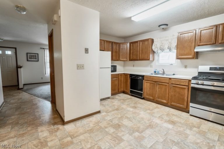 3648 135th Street, Cleveland, OH - Photo 8