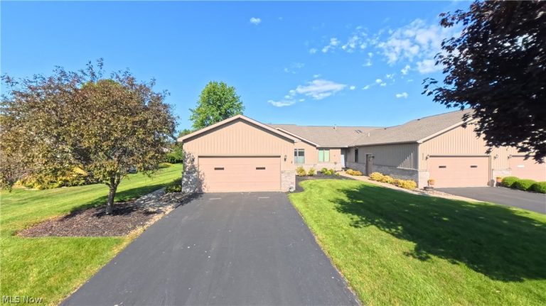 1108 Shadow Ridge Drive, Niles, OH, 44446