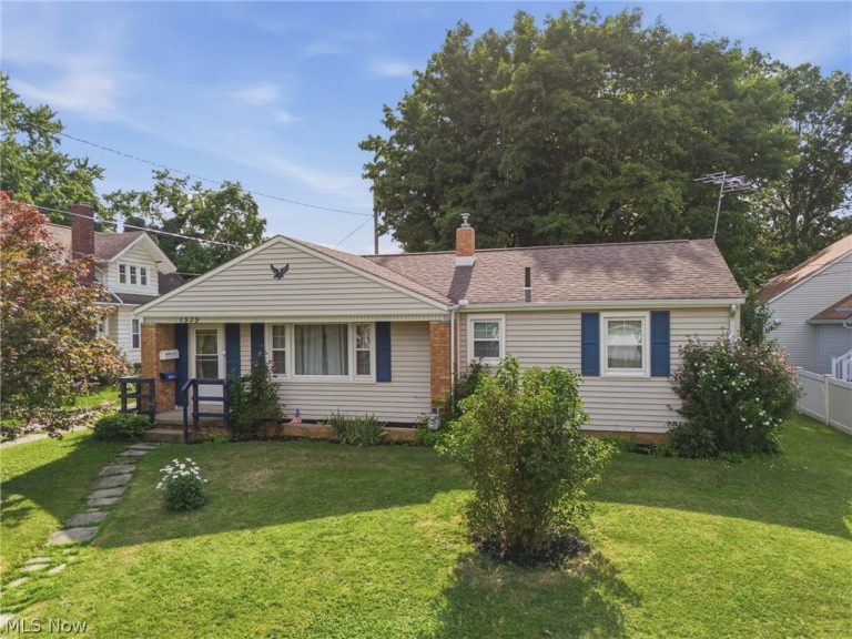 1539 Parkway Boulevard, Alliance, OH - Photo 2