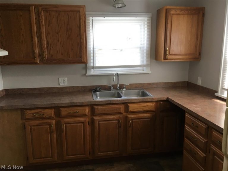 246 Center Road, Bedford, OH - Photo 3
