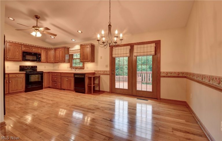 207 Sarah Circle, Navarre, OH - Photo 8