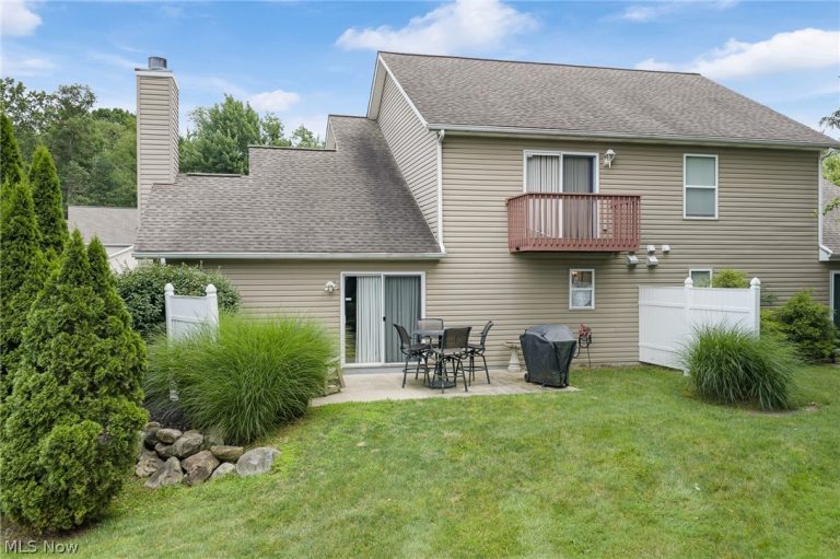 298 Westberry Circle, Tallmadge, OH - Photo 6