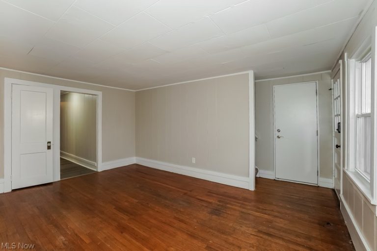 77 Bridge Street, Berea, OH - Photo 3
