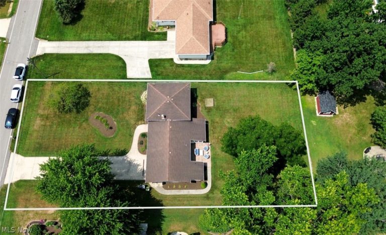 1031 Cessna Drive, Macedonia, OH - Photo 2