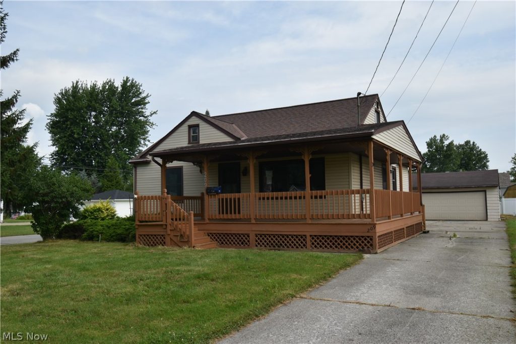 209 Sipple Avenue, Amherst, OH