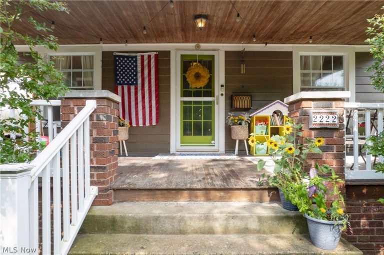 2222 Westminster Road, Cleveland Heights, OH - Photo 2