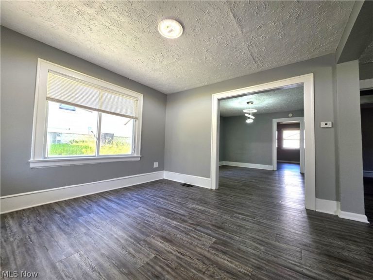 432 Fuller Street, Akron, OH - Photo 4