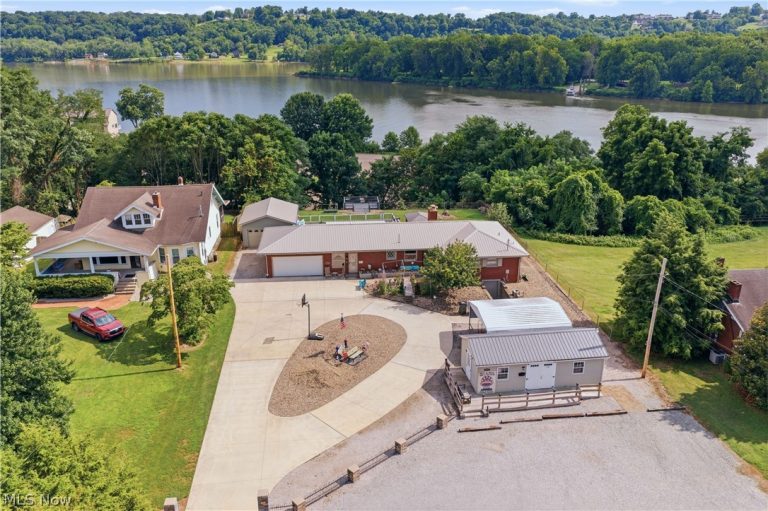 1715-1717 Washington Blvd, Belpre, OH, 45714