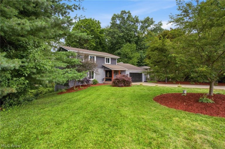 7909 Lake O Springs Avenue, North Canton, OH - Photo 4