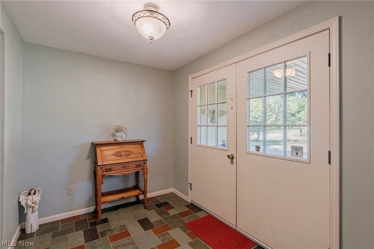 5131 Cheswick Drive, Solon, OH - Photo 3