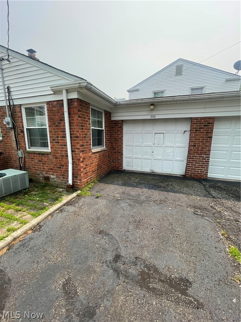 280 Buckner Drive, Euclid, OH - Photo 3