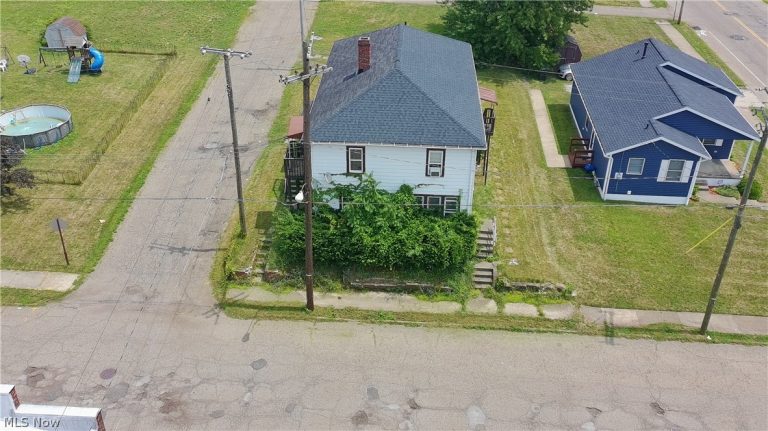 822 Marion Avenue, Canton, OH - Photo 8