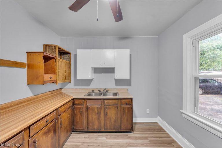 2115 Dowd Avenue #2/DN Rear, Lakewood, OH - Photo 8