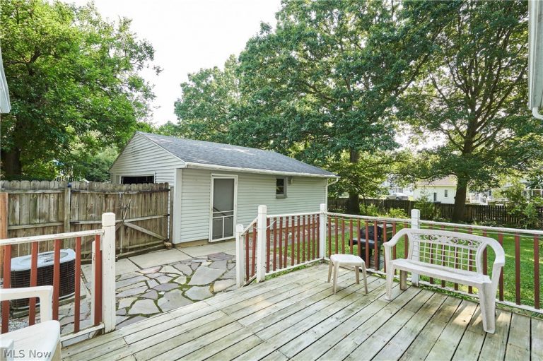 4055 Baird Road, Stow, OH - Photo 3