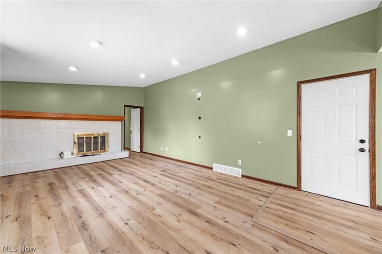 7351 Ashburton Circle, North Canton, OH - Photo 3