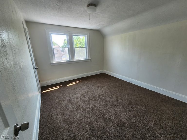 12905 Watterson Avenue, Cleveland, OH - Photo 5