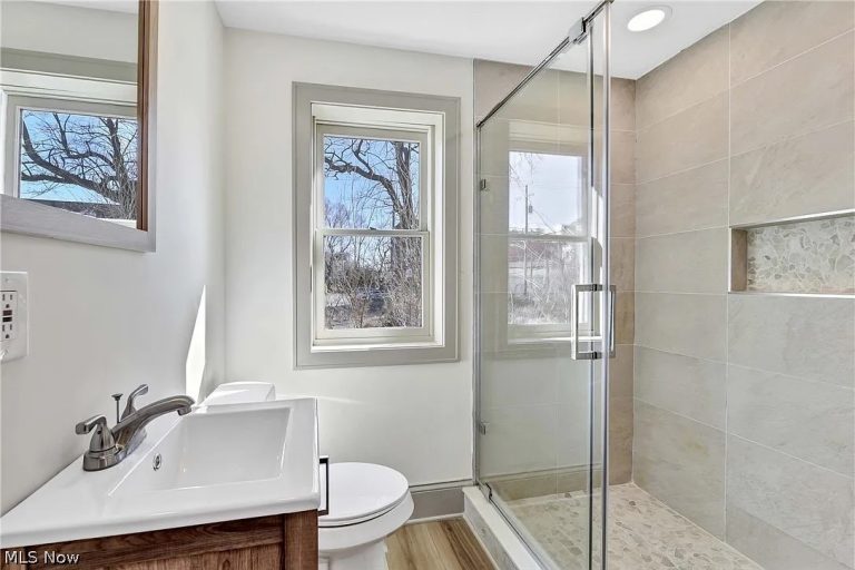 3401 Clinton Avenue, Cleveland, OH - Photo 8